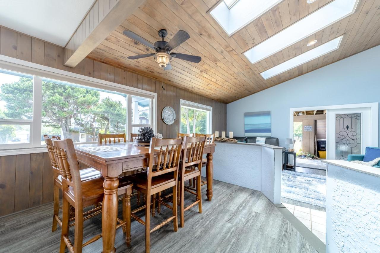 Ocean View Retreat Villa Брукингс Екстериор снимка