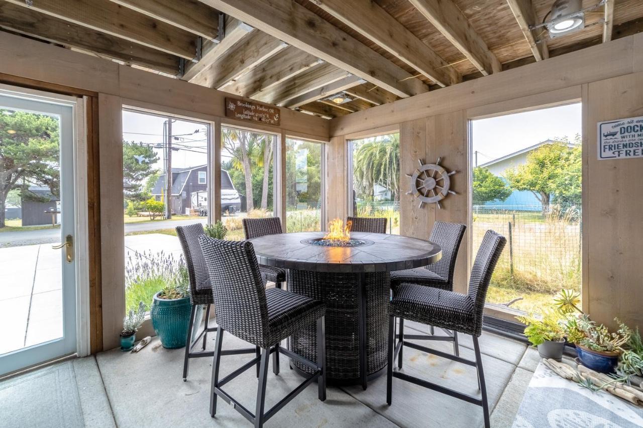 Ocean View Retreat Villa Брукингс Екстериор снимка